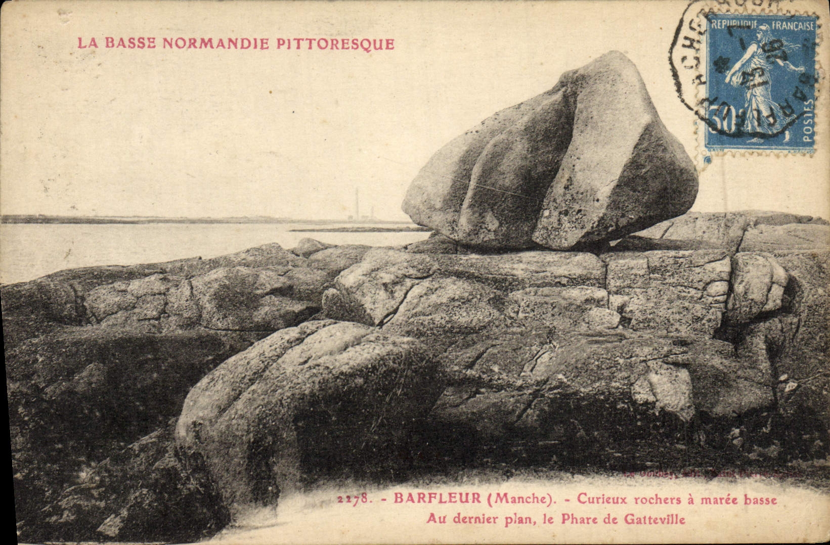 Barfleur (Manche) — Curieux rochers à marée basse — Le Dinché, série 2178