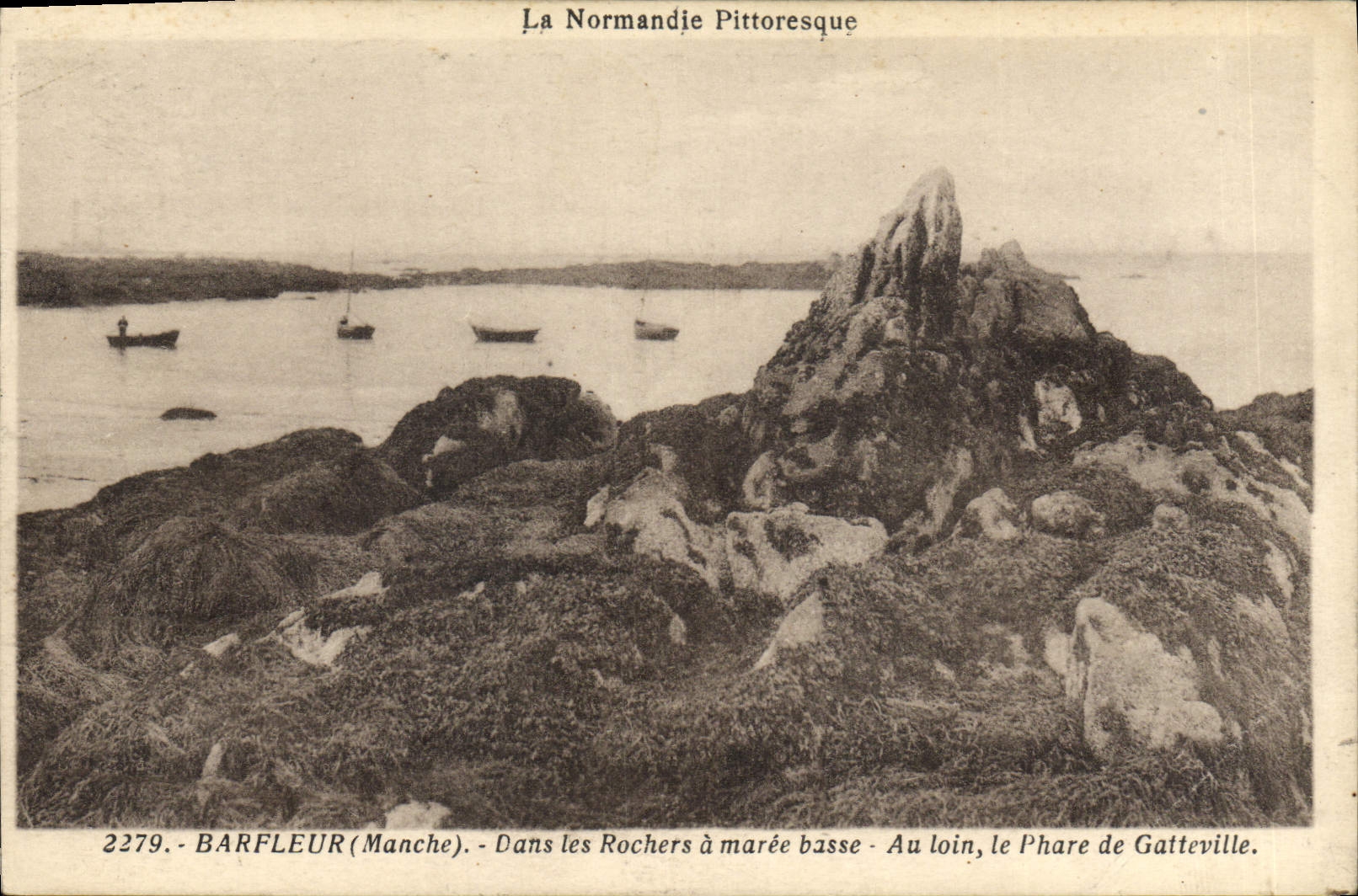 Barfleur (Manche) — Rochers à marée basse, phare de Gatteville — La Normandie Pitttoresque, n°2279
