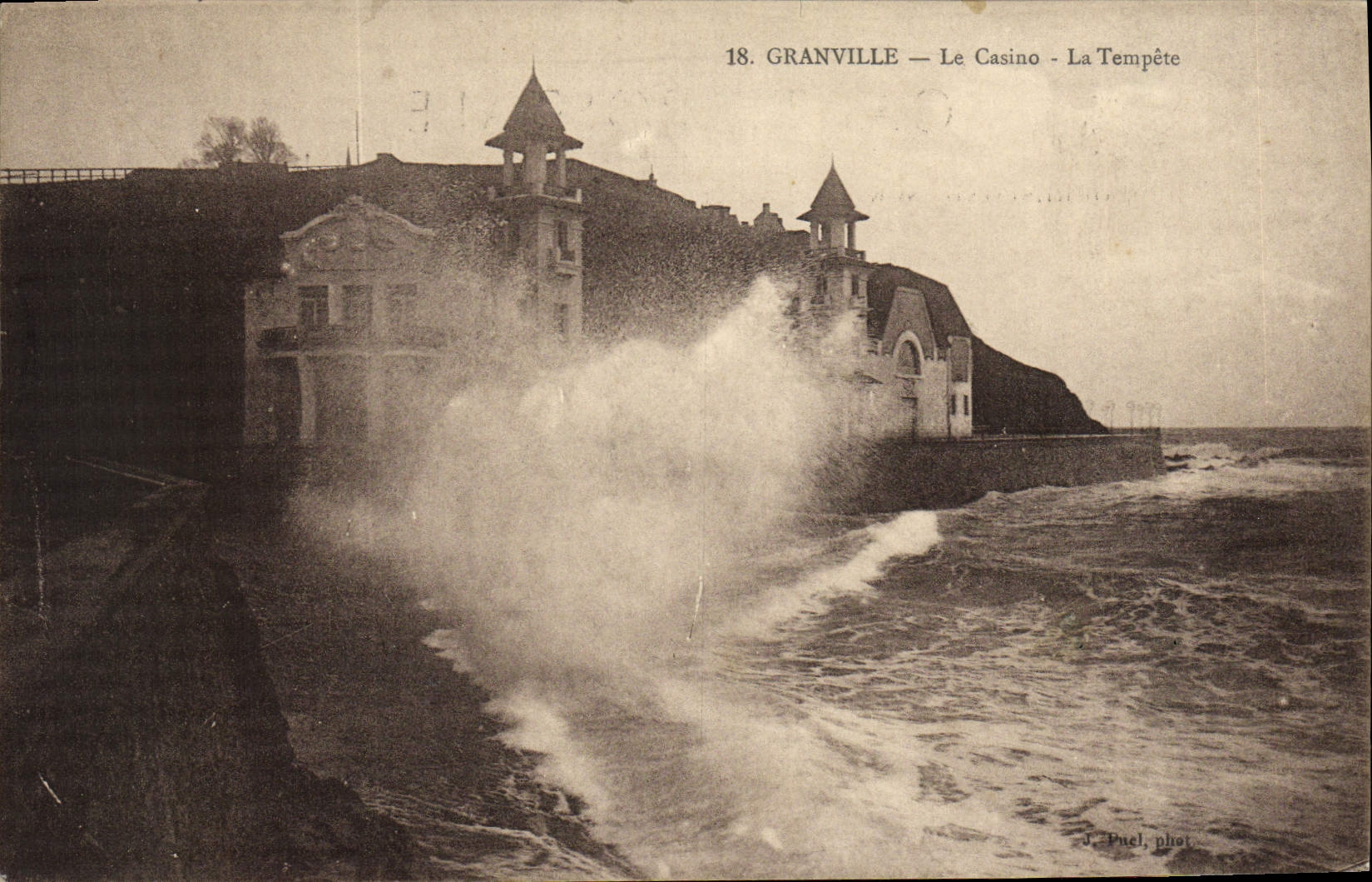Granville — Le Casino — La Tempête — J. Puel phot.