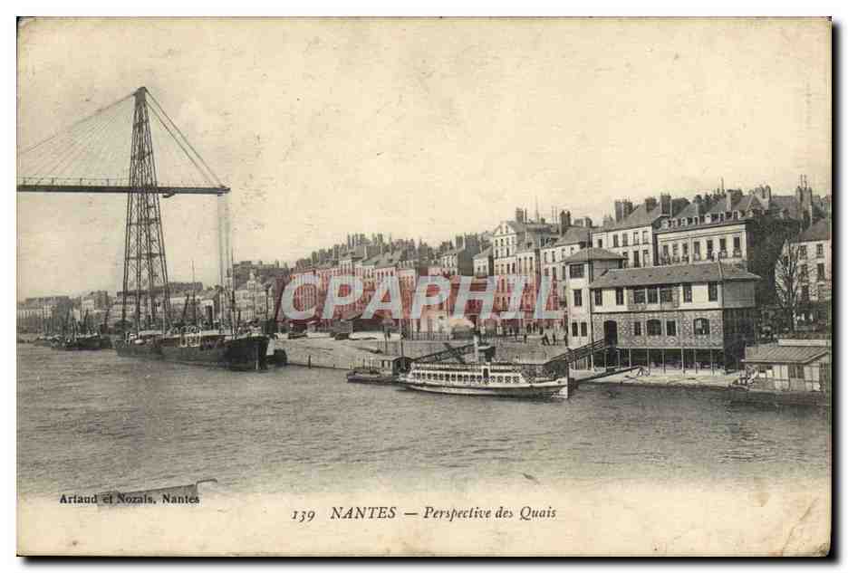 CPA Nantes Perspective Des Quais Bateaux