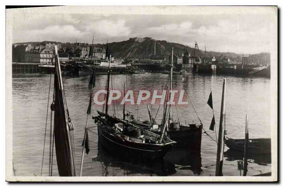 CPA Cherbourg Port Et Fort Du Roule Bateau 