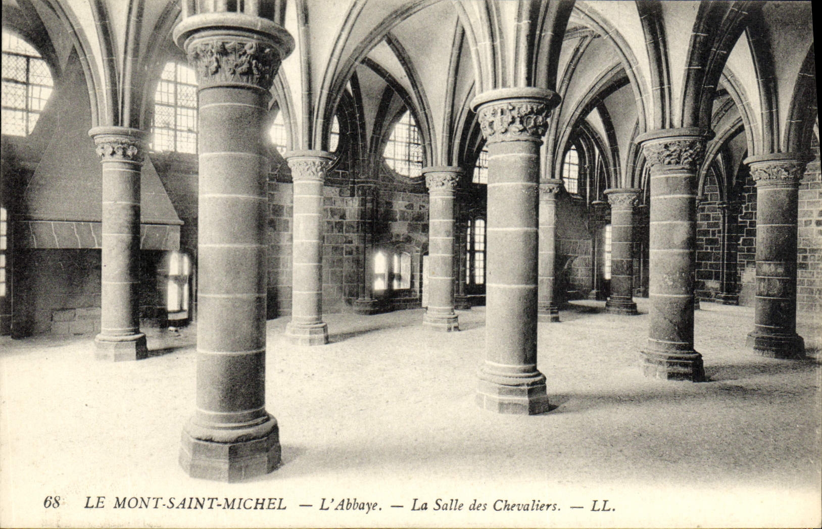 CPA Le Mont Saint Michel L'Abbaye La Salle Des Chevaliers
