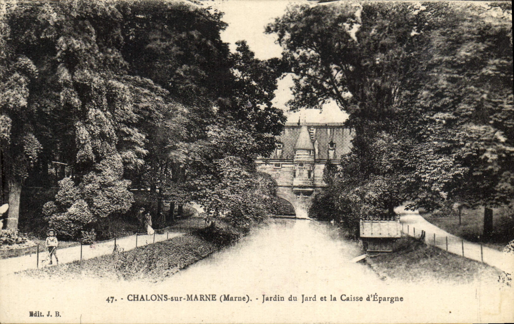 Chalons-sur-Marne (Marne) - Jardin du Jard und die Sparkasse