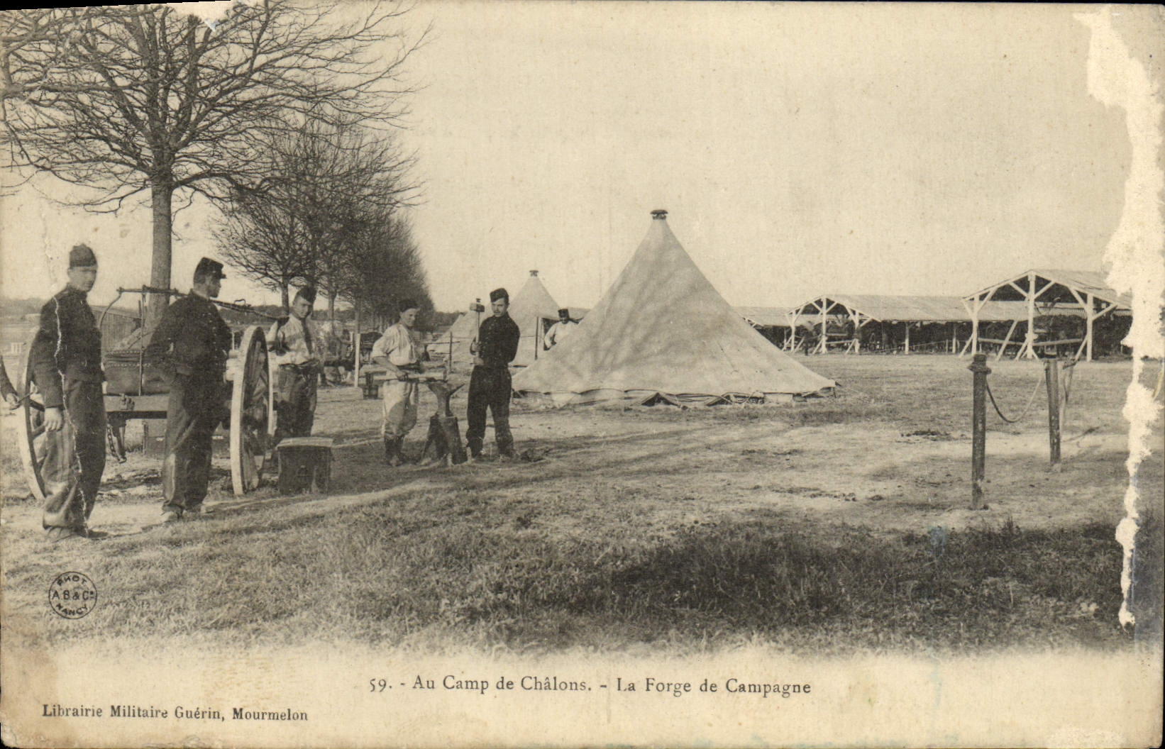 Au Camp de Châlons — La Forge de Campagne — Librairie Militaire Guérin, Mourmelon