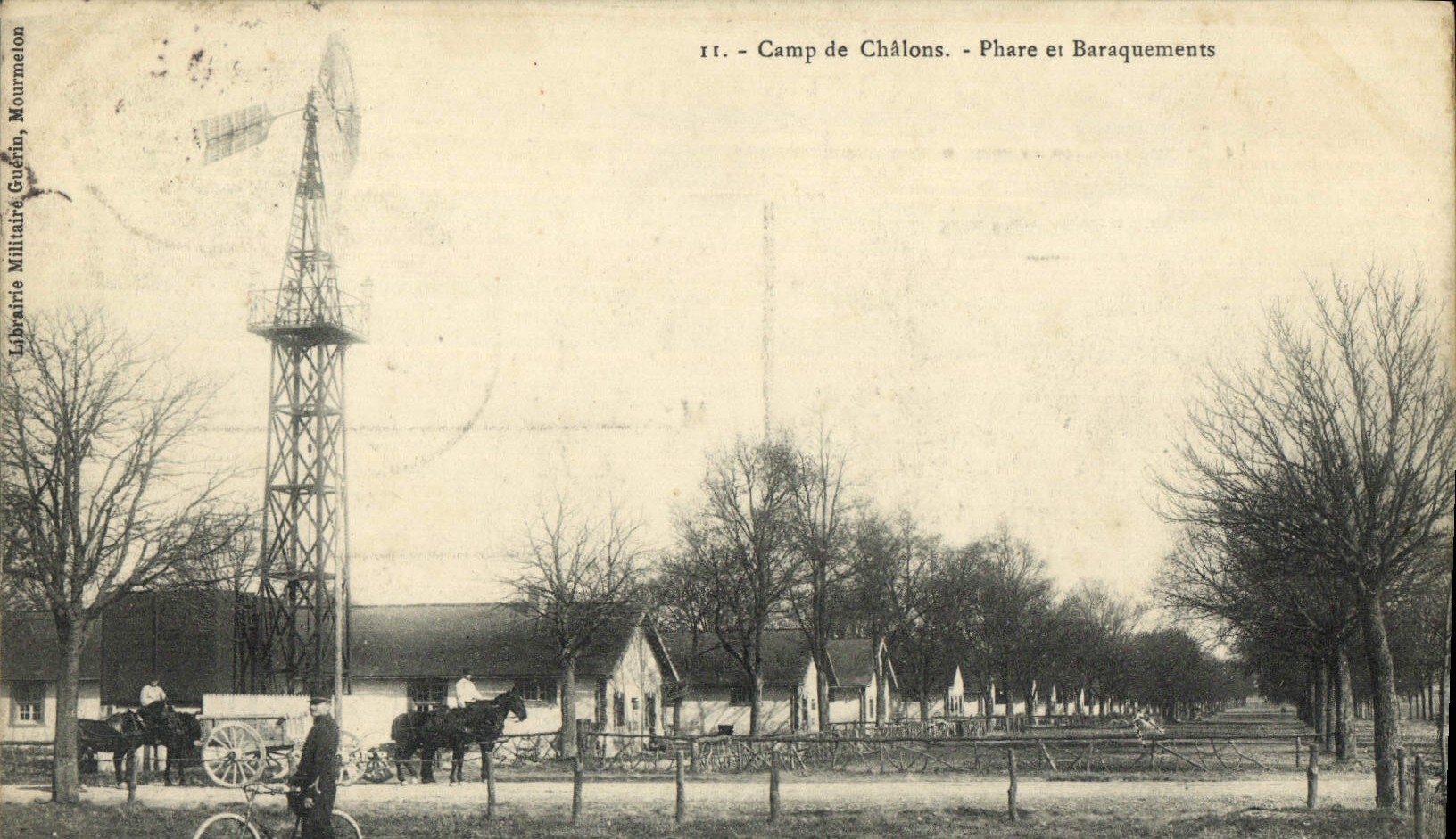 CPA Camp De Chalons Phare Et Baraquements Militaria