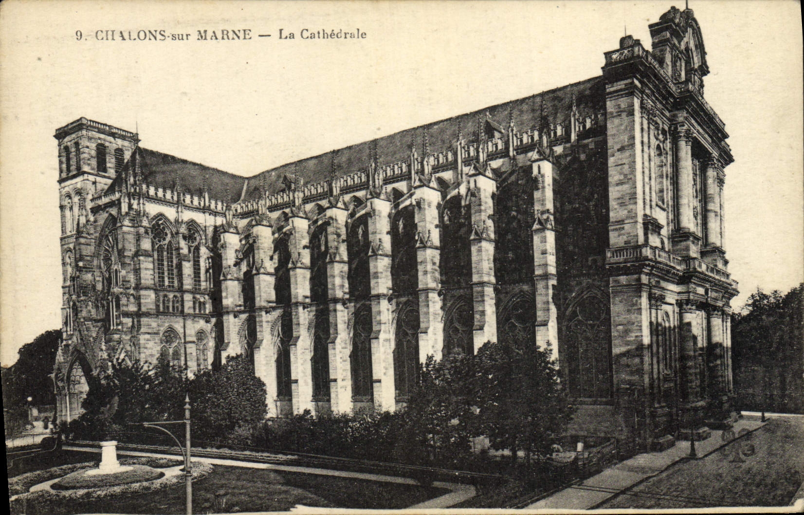 Châlons-sur-Marne — La Cathédrale — Éditeur CPAPHIL, n°9