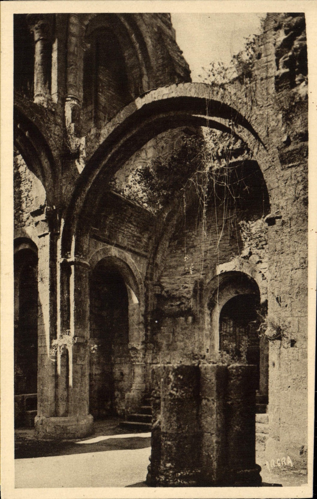 CPA Le Quercy Vallee Du Cele Marcilhac Ruines De l'Abbaye