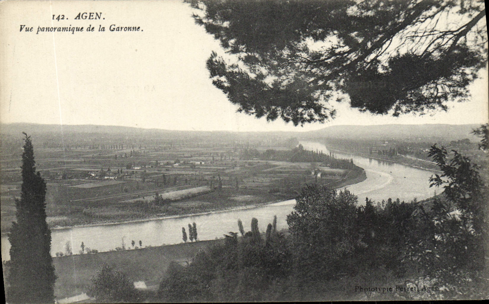 Agen — Vue panoramique de la Garonne — Phototypie Perret, Agen