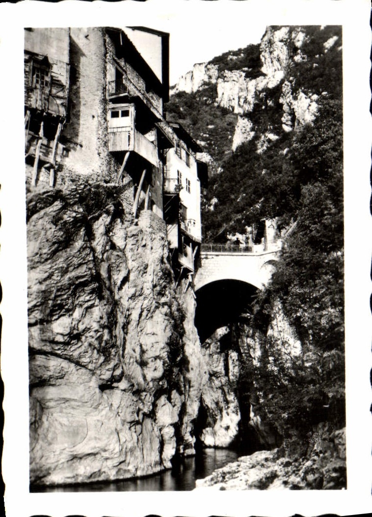 Vieilles Maisons à Pont-en-Royans — série CPAPHIL n°14