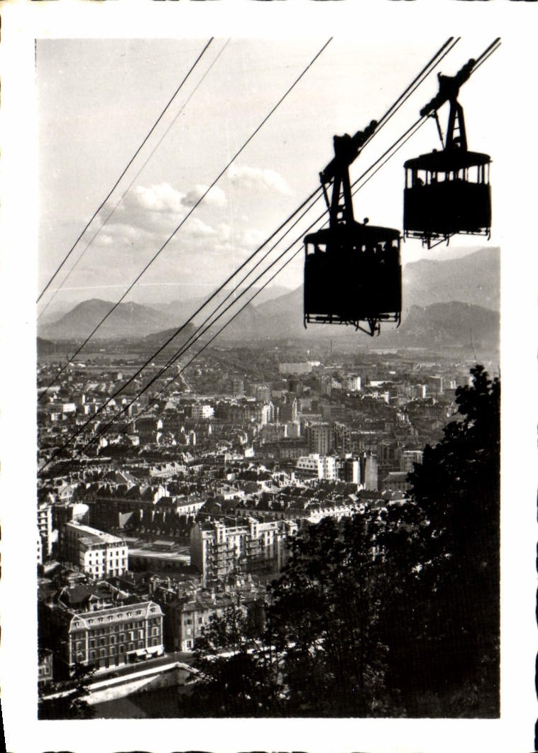 Téléférique de la Bastille — croisement des deux bennes — CPAPHIL