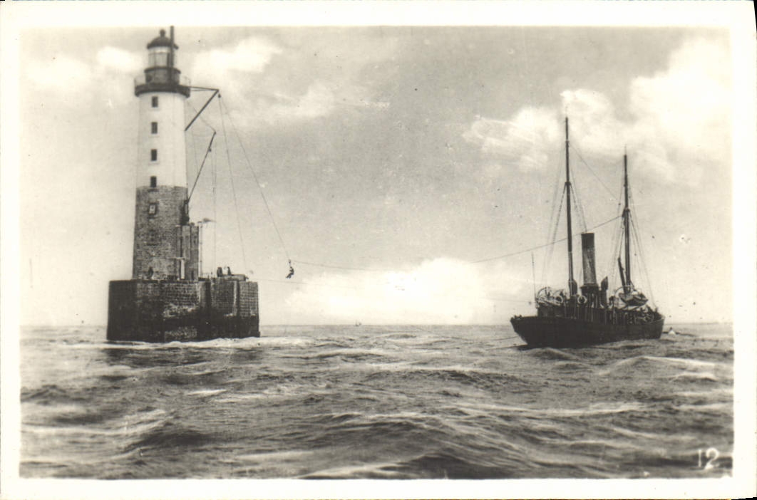 CPM La pointe du Raz Bateau Phare