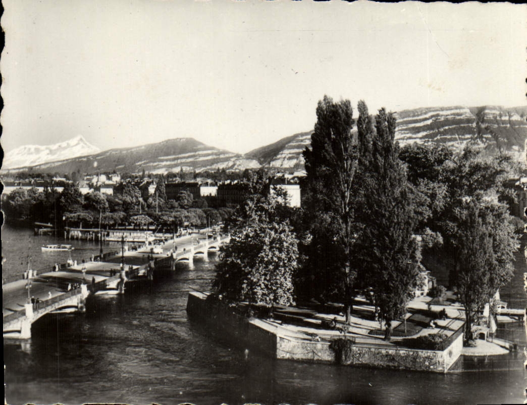 CPM Geneve Ile Rousseau Et Le Mont Blanc