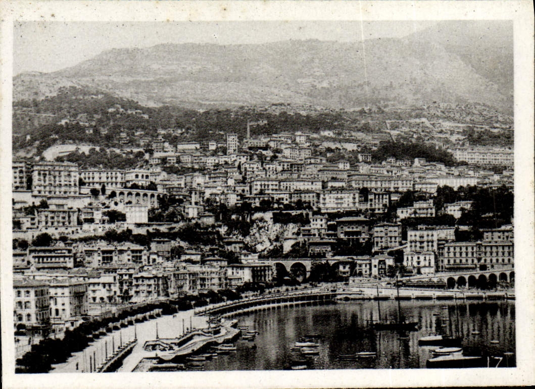 Vue de la ville de Montreux — lac Léman — éditeur CPAPHIL, n° 17