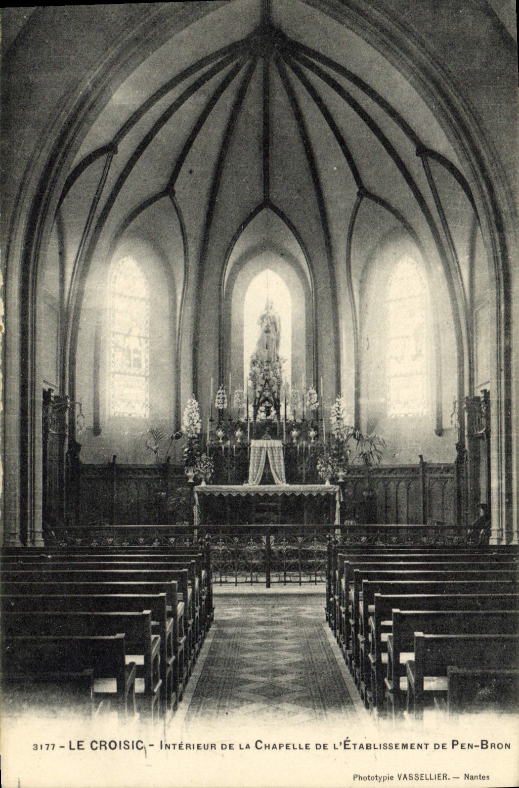 CPA Le Croisic Interieur De La Chapelle De l'Etablissement De Pen Bron