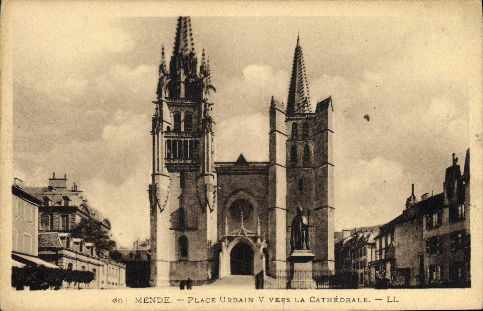 CPA Mende Place Urbain V Vers La Cathedrale