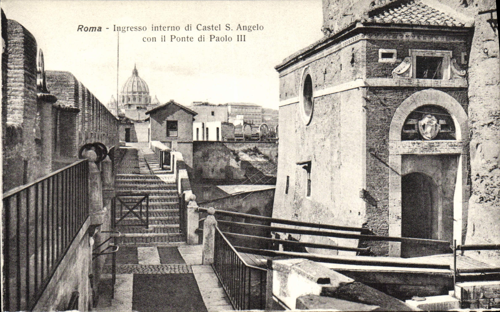 CPA Roma Ingresso Interno di Castel Angelo con il Ponte di Paolo III