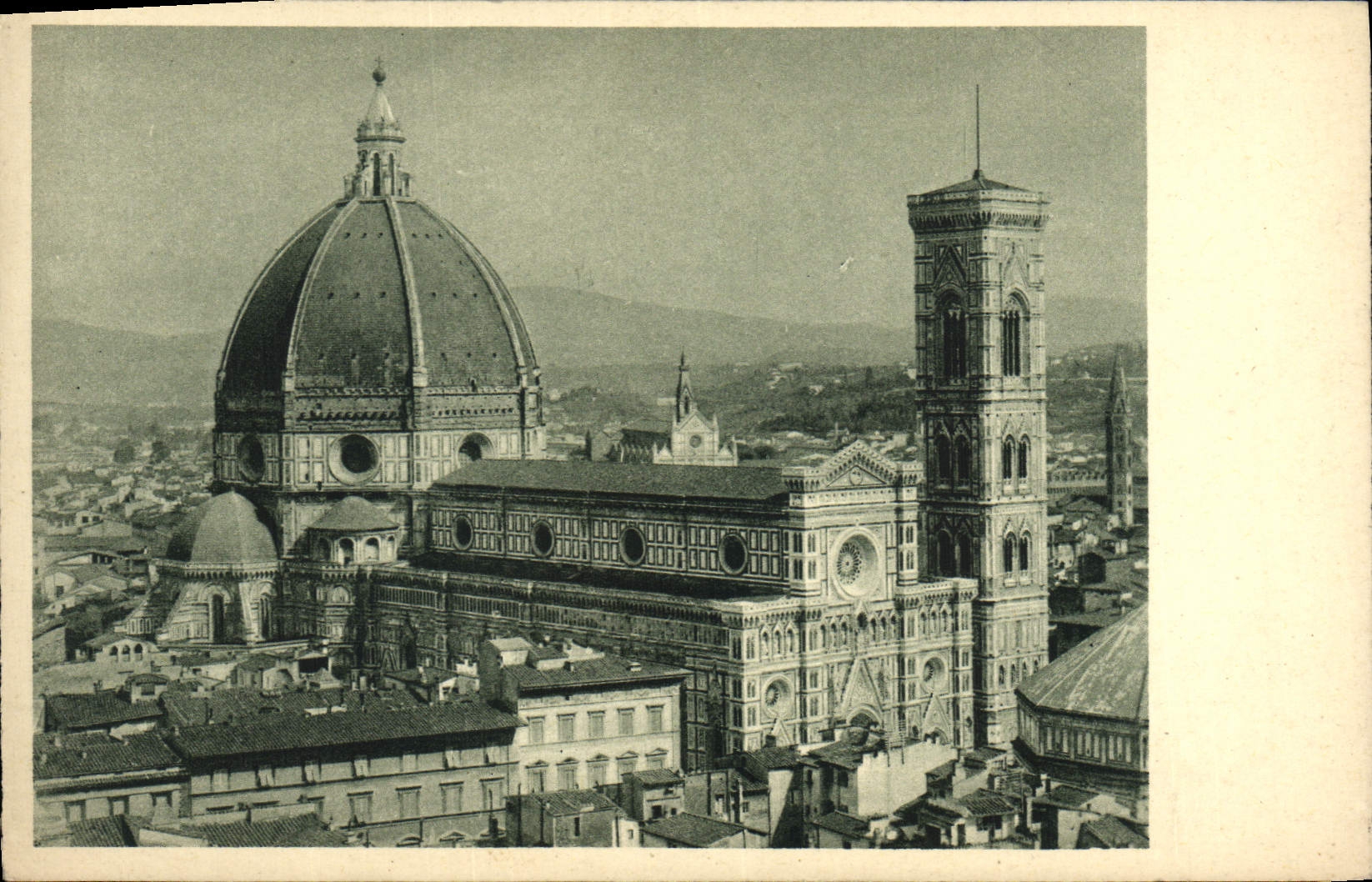 CPA Storia Dell'arte Histore De L'Art La Cattedrale E Il Campanile Cathedrale Et Campanile