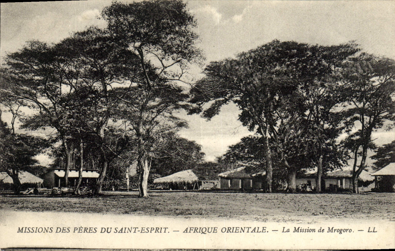 CPA Missions Des Peres Du Saint Esprit Afrique Orientale La Mission De Mrogoro