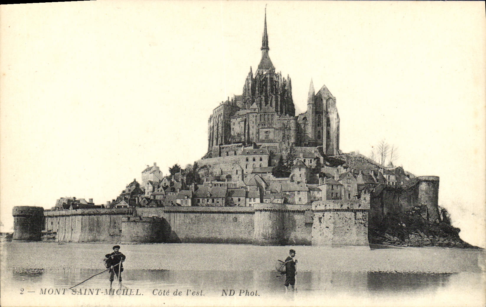 Mont Saint-Michel — Côté de l'est — ND Phot.