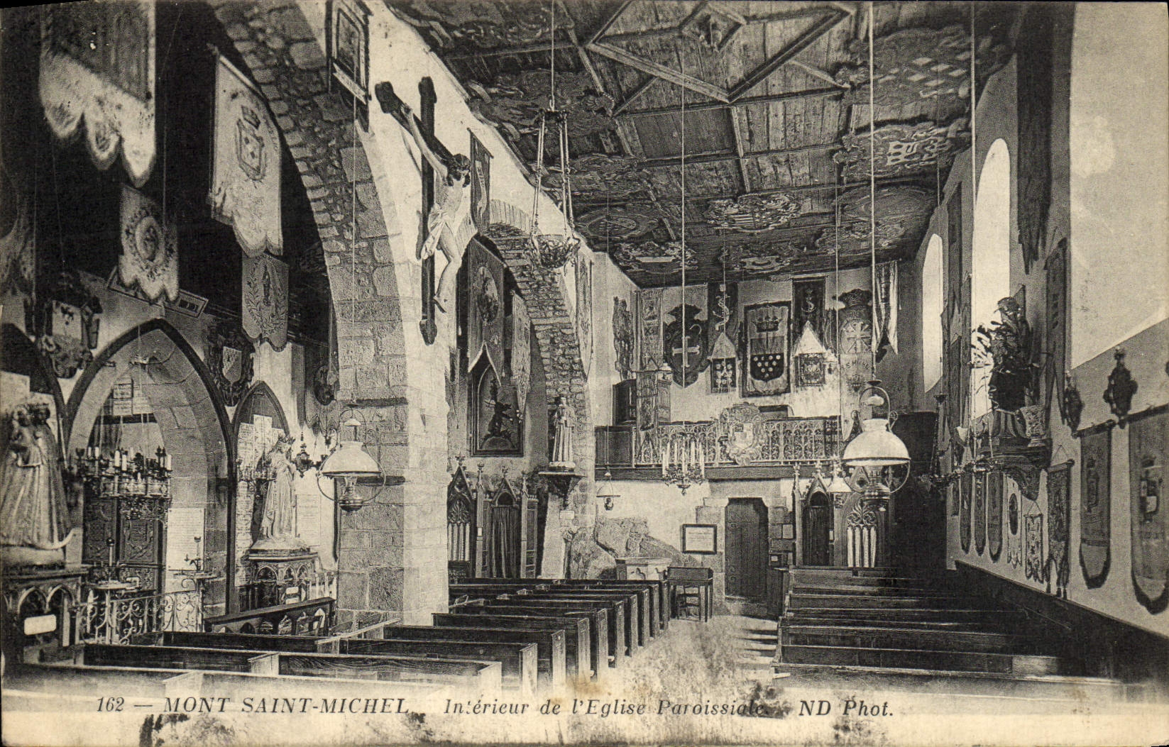 CPA Le Mont Saint Michel Interieur De l'Eglise paroissiale