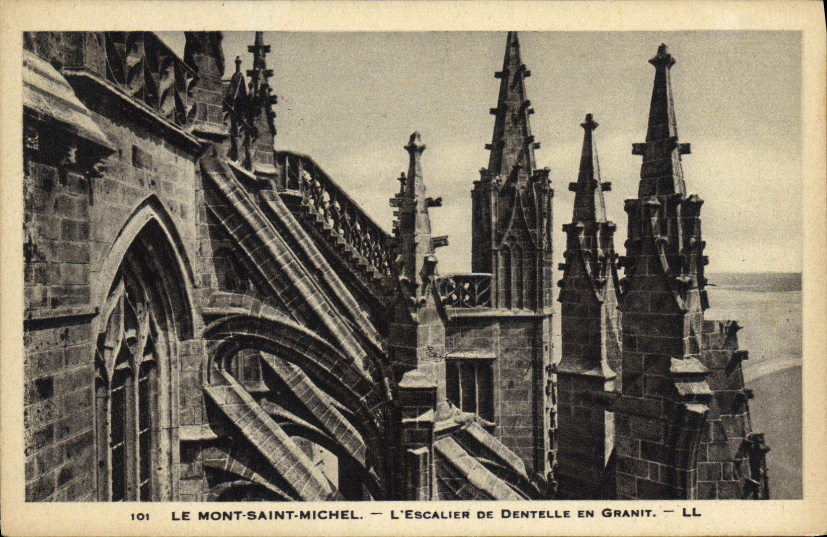 Le Mont-Saint-Michel — L'Escalier de Dentelle en Granit — LL, n°101
