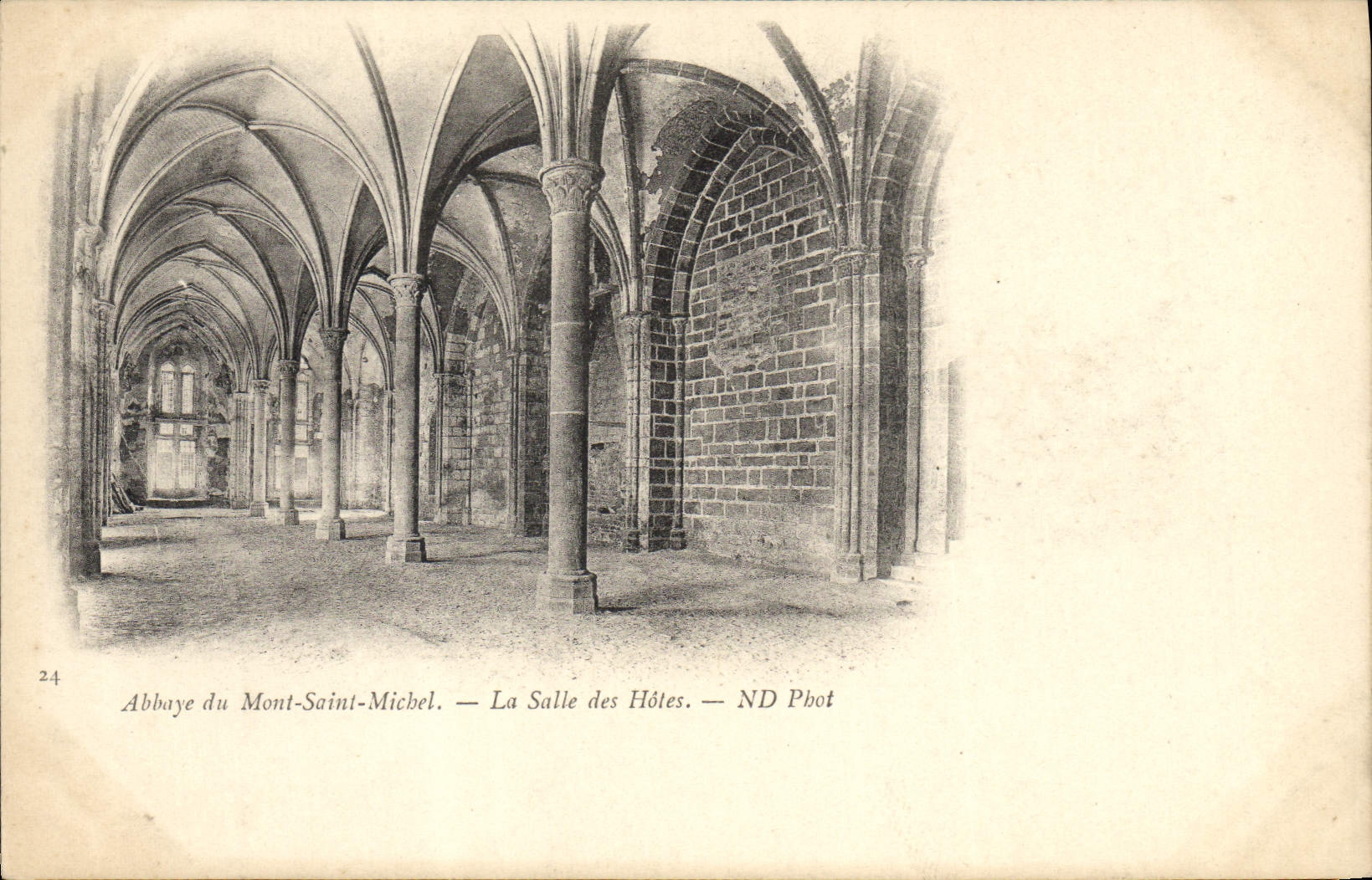 Abbaye du Mont-Saint-Michel — La Salle des Hôtes — ND Phot