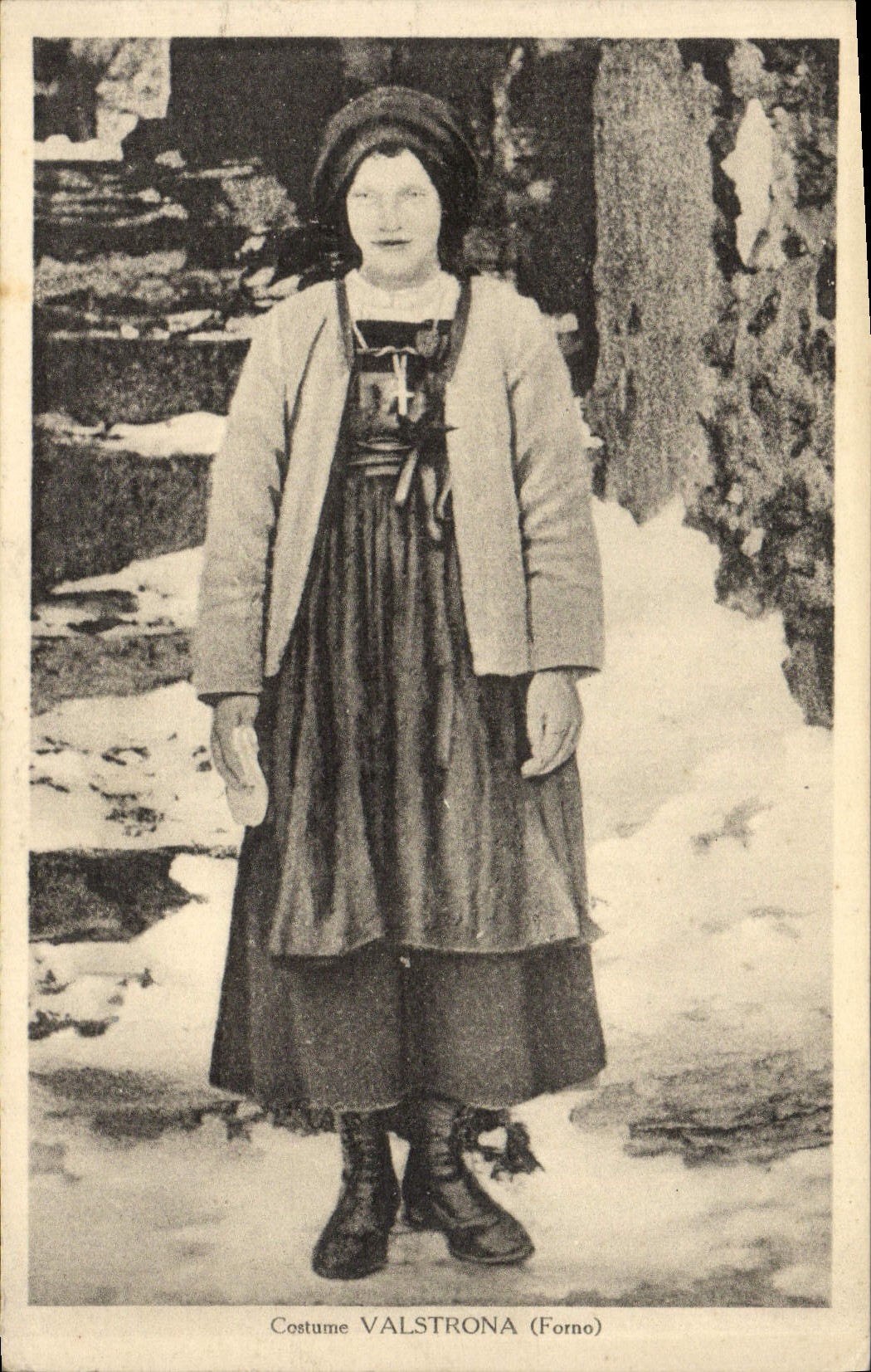 CPA Costume Vasltrona Forno Folklore 