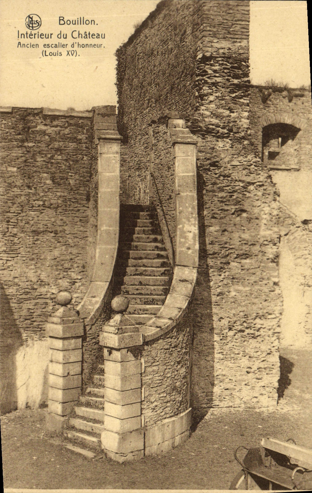 Bouillon. Intérieur du Château — Ancien escalier d'honneur (Louis XV) — Éditeur Thilli, Bruxelles