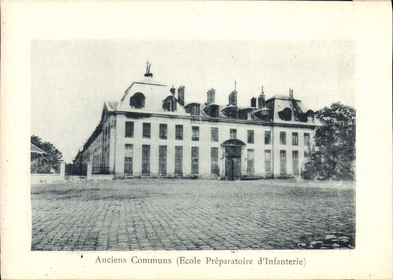 Antike Ansichtskarte Rambouillet Anciens Communs Ecole preparatoire d'infanterie