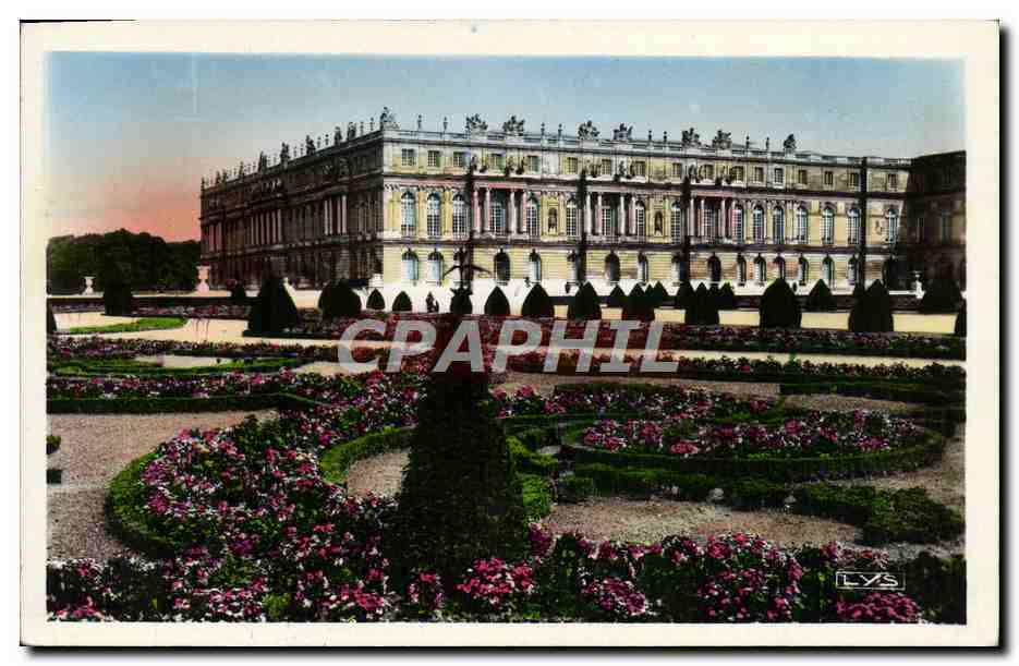 CPA Verseilles Facade sur Le Parc Les Parterres