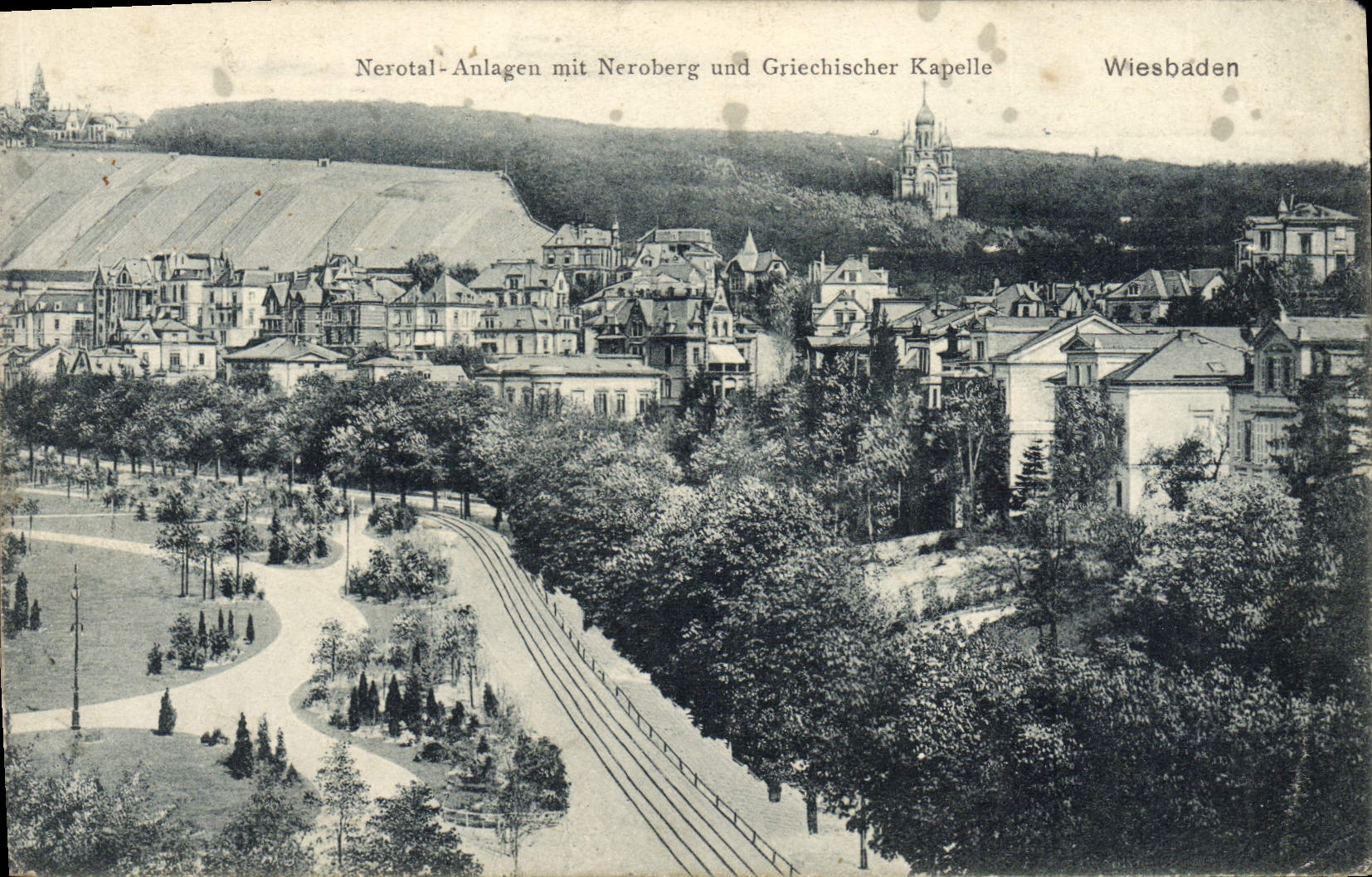CPA Wiesbaden Nerotal Anlagen Mit Neroberg Und Griechischer Kapelle 
