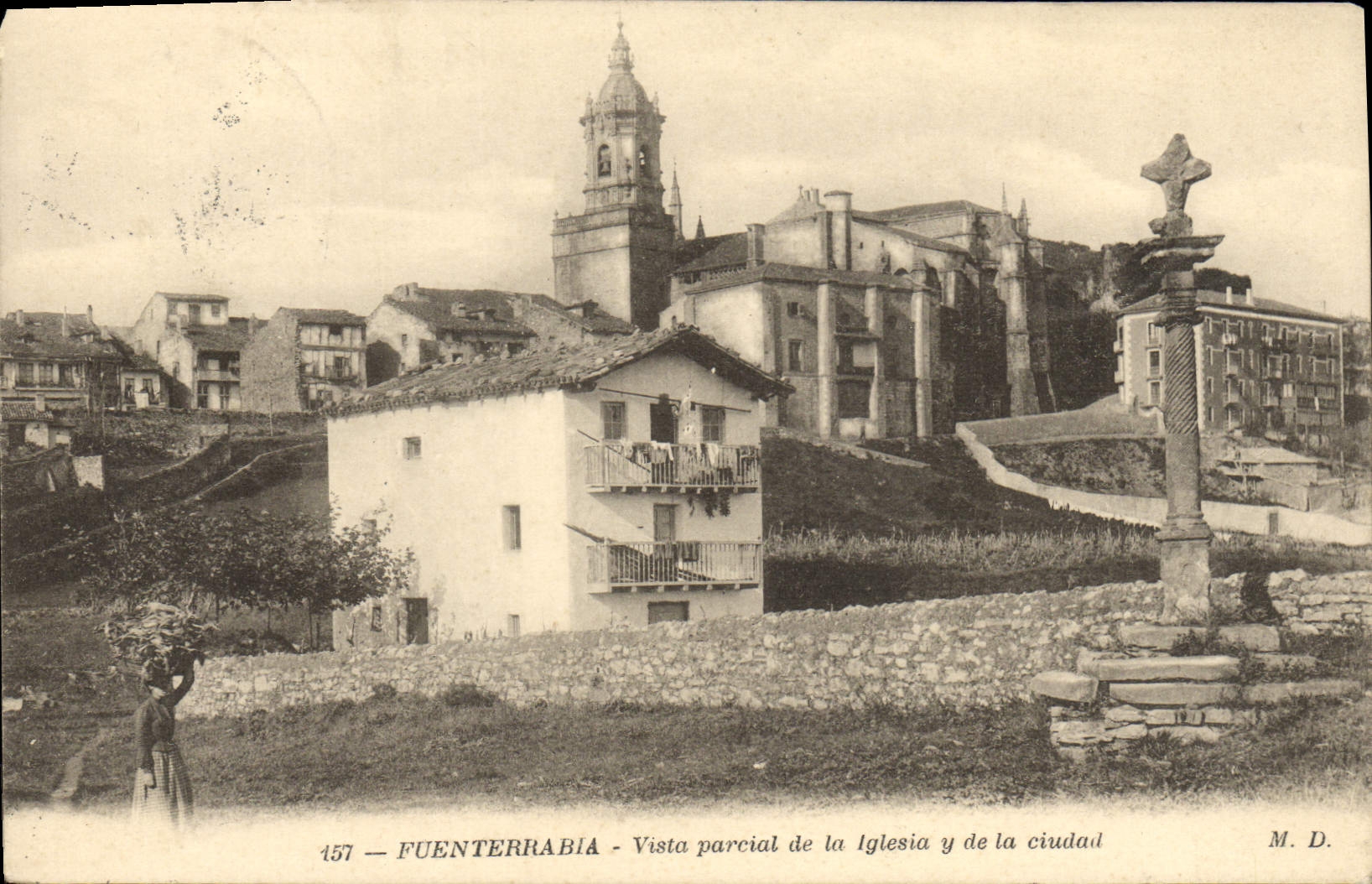 CPA Fuenterrabia Vista Parcial de la Lglesia de la Ciudad