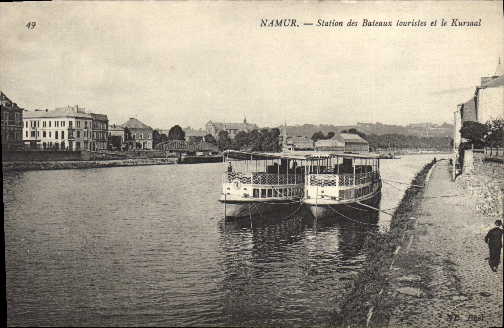 CPA Namur Station des Bateaux touristes et le Kursaal Bateaux 
