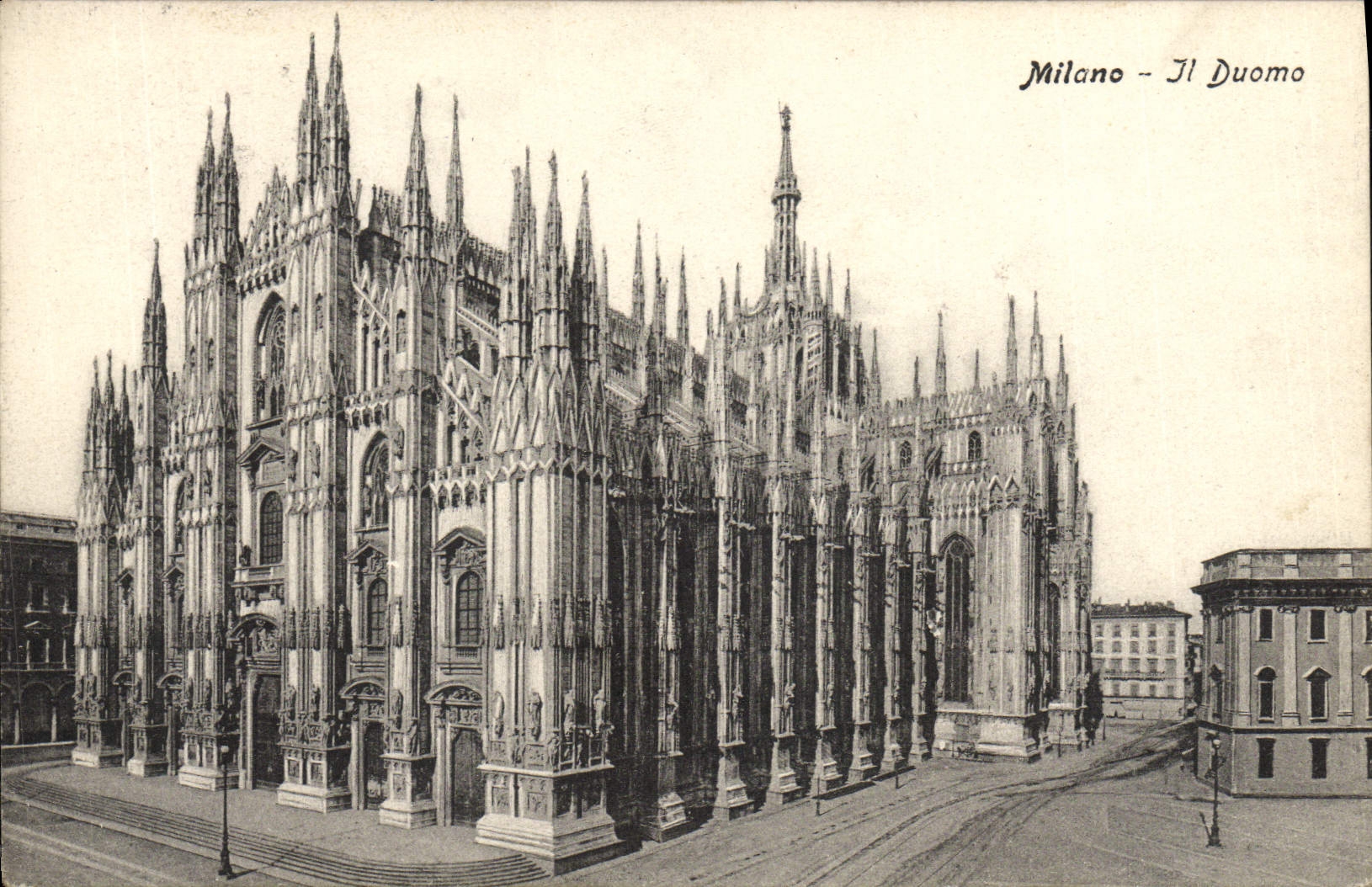 CPA Un Saluto Dal Duomo di Milano