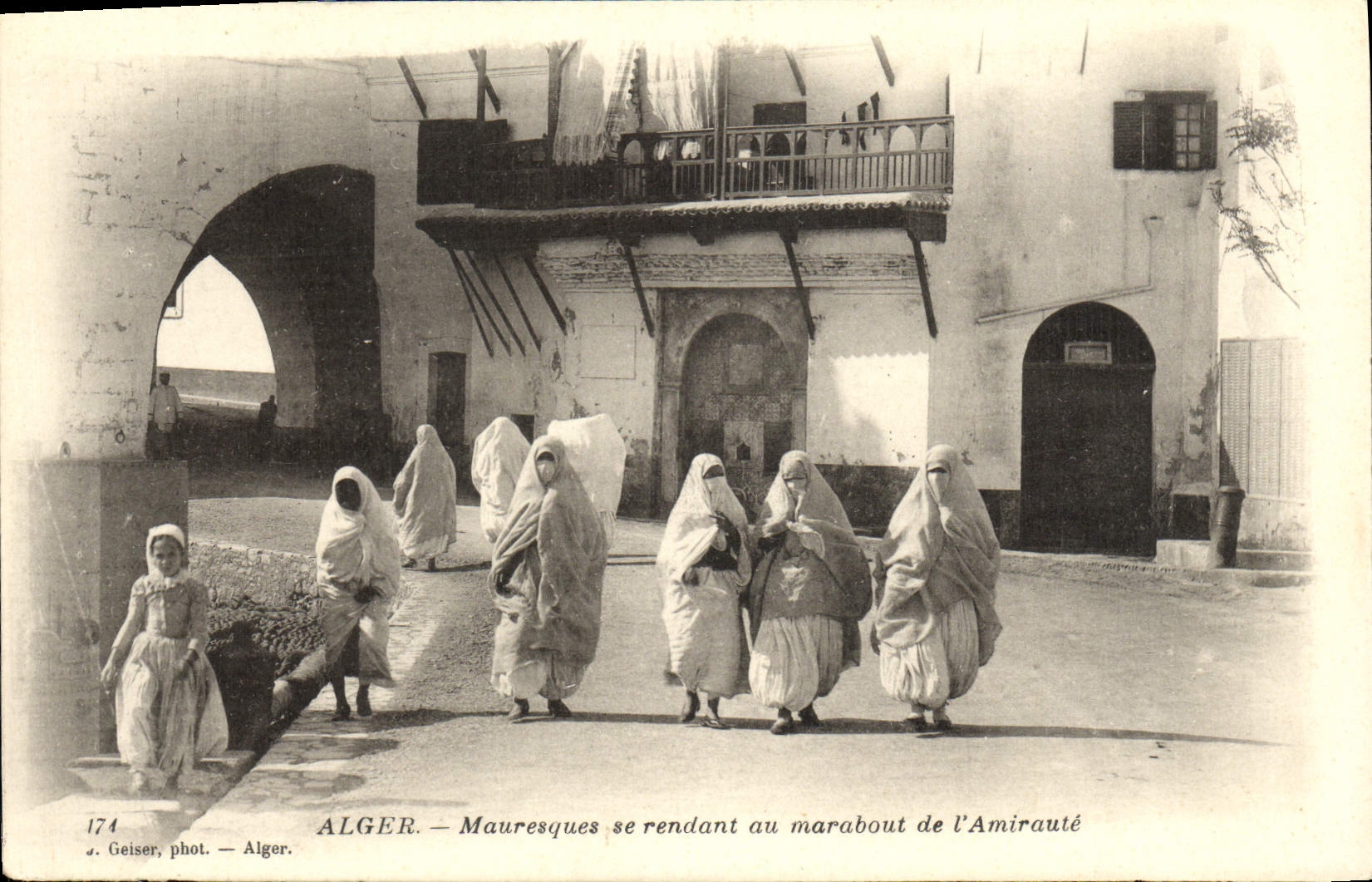 Algér - Mauresques se rendant au marabout de l'Amirauté — J. Geiser, phot. Alger, n° 174