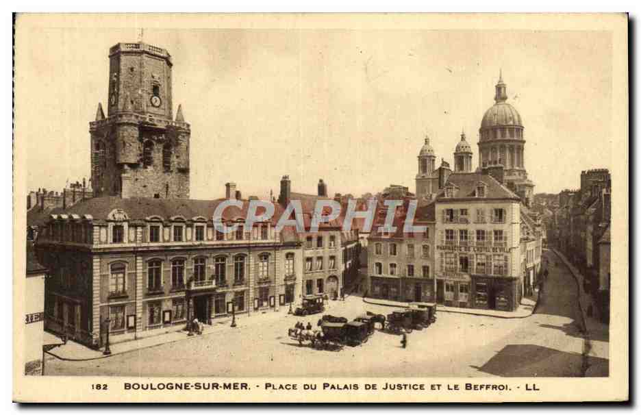 Boulogne-sur-Mer — Plaza del Palacio de Justicia y el Campanario — LL, n° 182