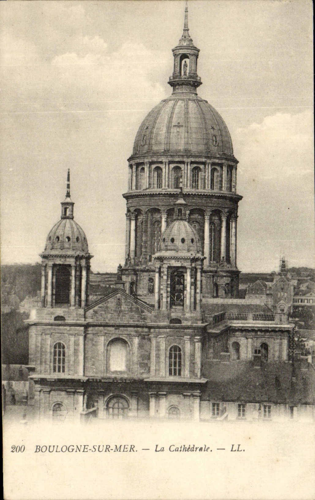 Boulogne-sur-Mer — La Cathédrale — LL. — n° 200
