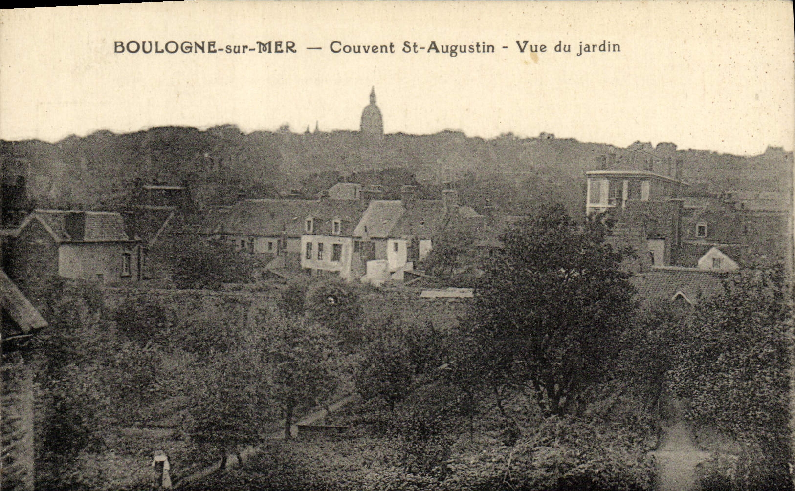 BOULOGNE-sur-MER — Couvent St-Augustin — Vue du jardin