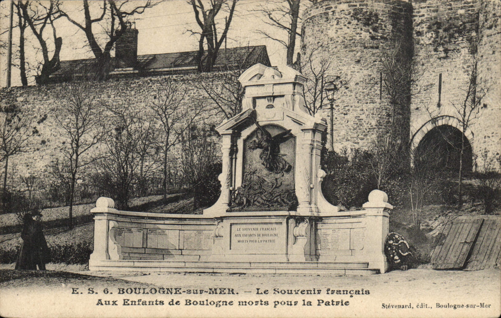 Boulogne-sur-Mer — Monument aan de kinderen van Boulogne die voor de Vaderland stierven — Stévenard, uitgever, Boulogne-sur-Mer