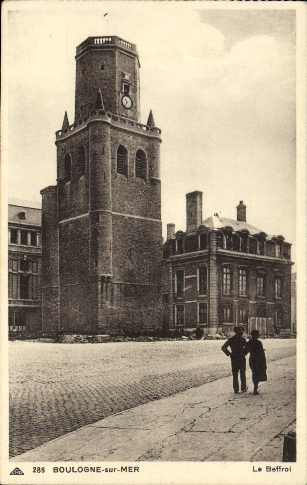 Boulogne-sur-Mer — Le Beffroi — CPA n°286, éditeur ARA