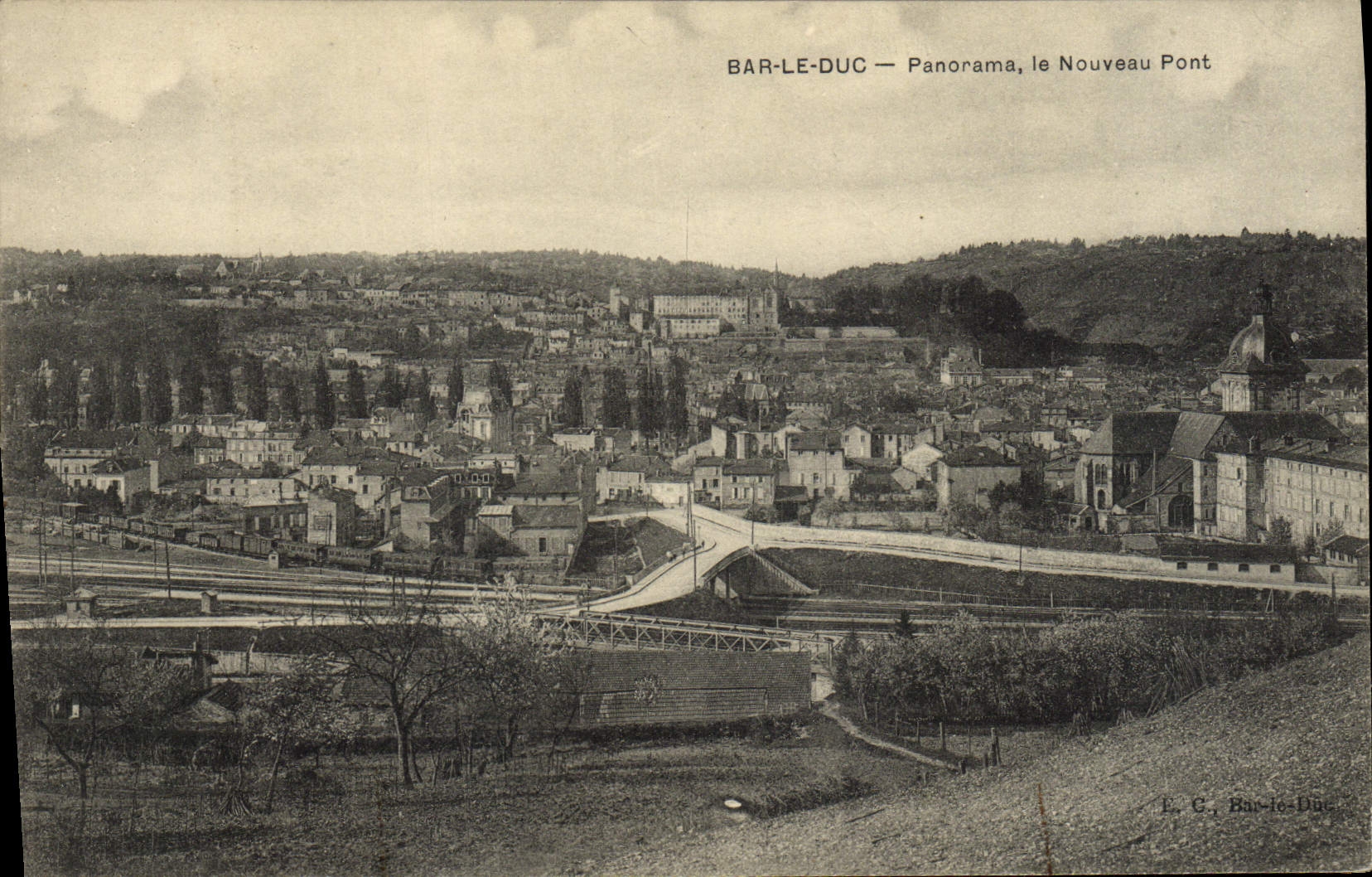 CPA Bar Le Duc Panorama Le Nouveau Pont
