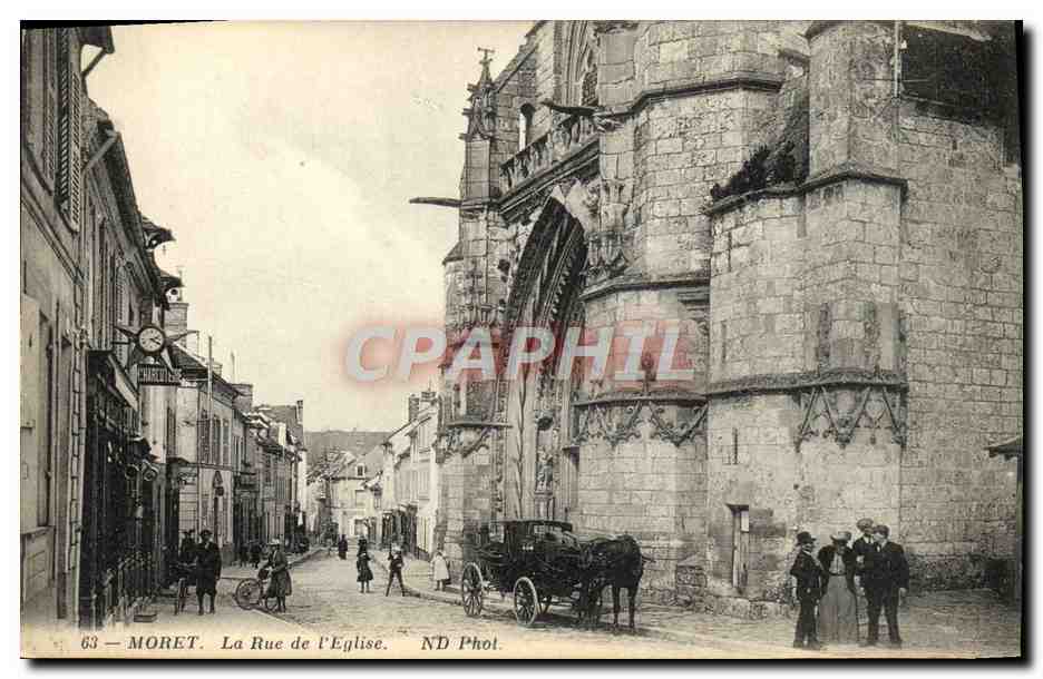 Moret-sur-Loire — La Rue de l'Église — ND Phot.