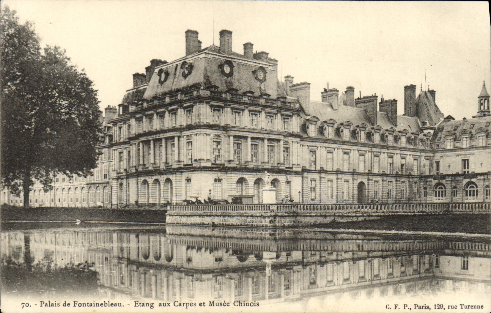 Palazzo di Fontainebleau — Lago delle Carpe e Museo Cinese — C.F.P., Parigi, via Turenne