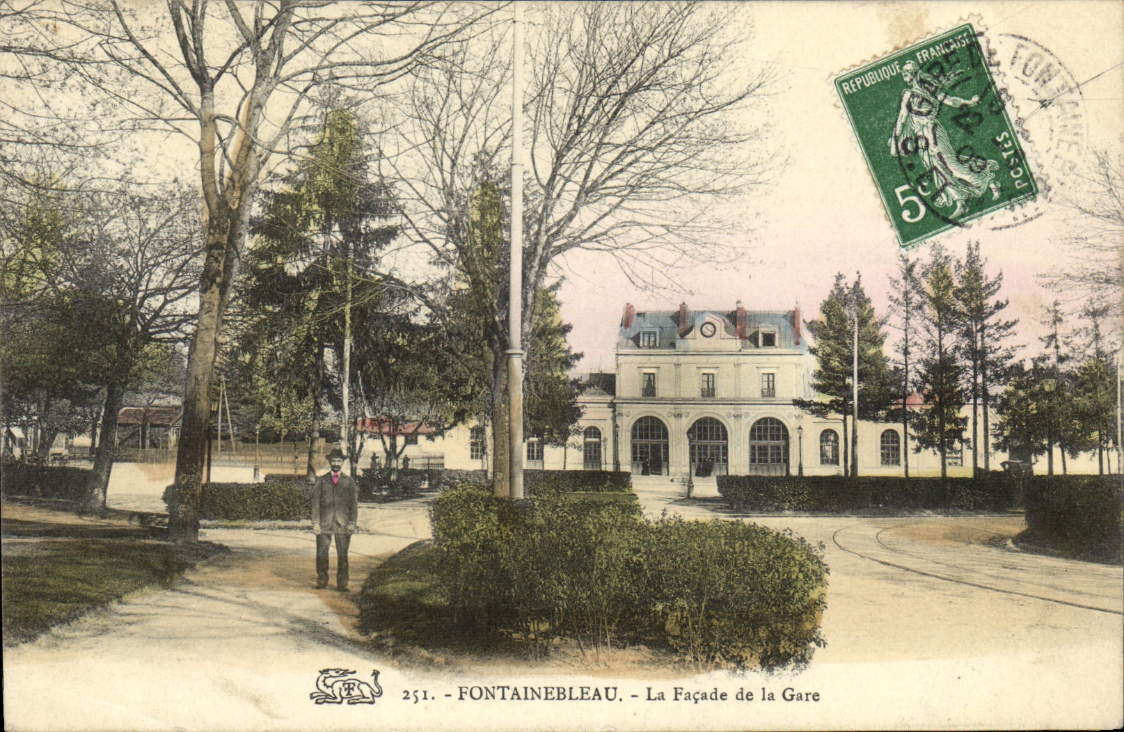 CPA Fontainebleau La Facade de la Gare