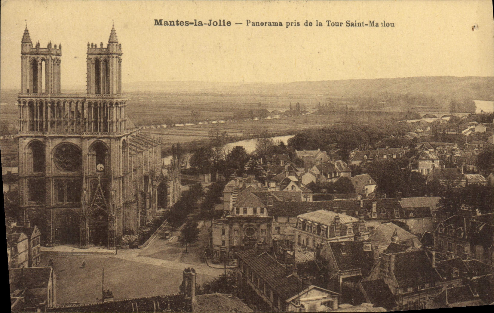 Mantes-la-Jolie — Panorama tomado desde la Torre Saint-Maillou — n° 1
