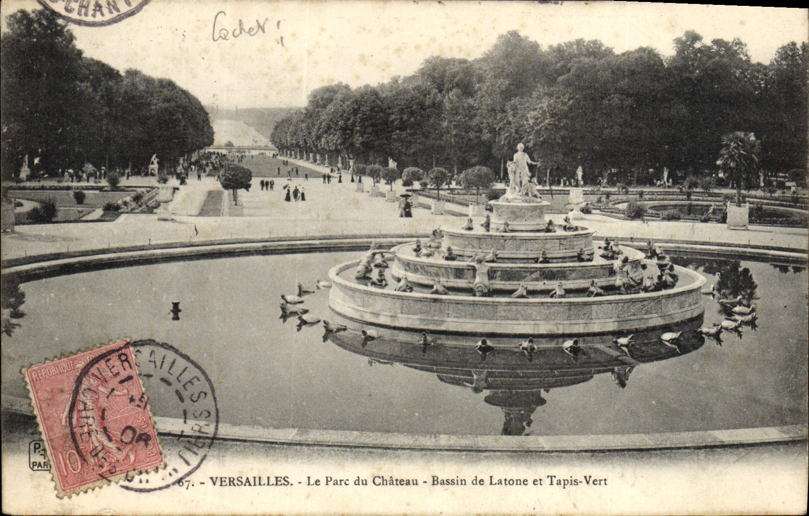 CPA Palais De Versailles Le Parc du Chateau Bassin de Latone et Tapis Vert