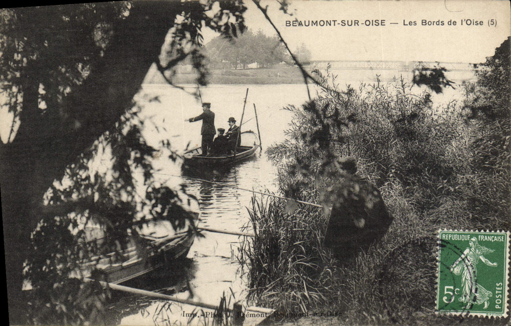 CPA Beaumont Sur Oise Les Bords de L'Oise Pecheurs peche 
