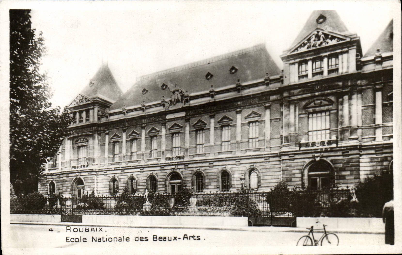 CPA Roubaix Ecole Nationale Des Beaux Arts
