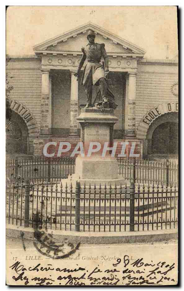 CPA Lille La statue du general Negrier