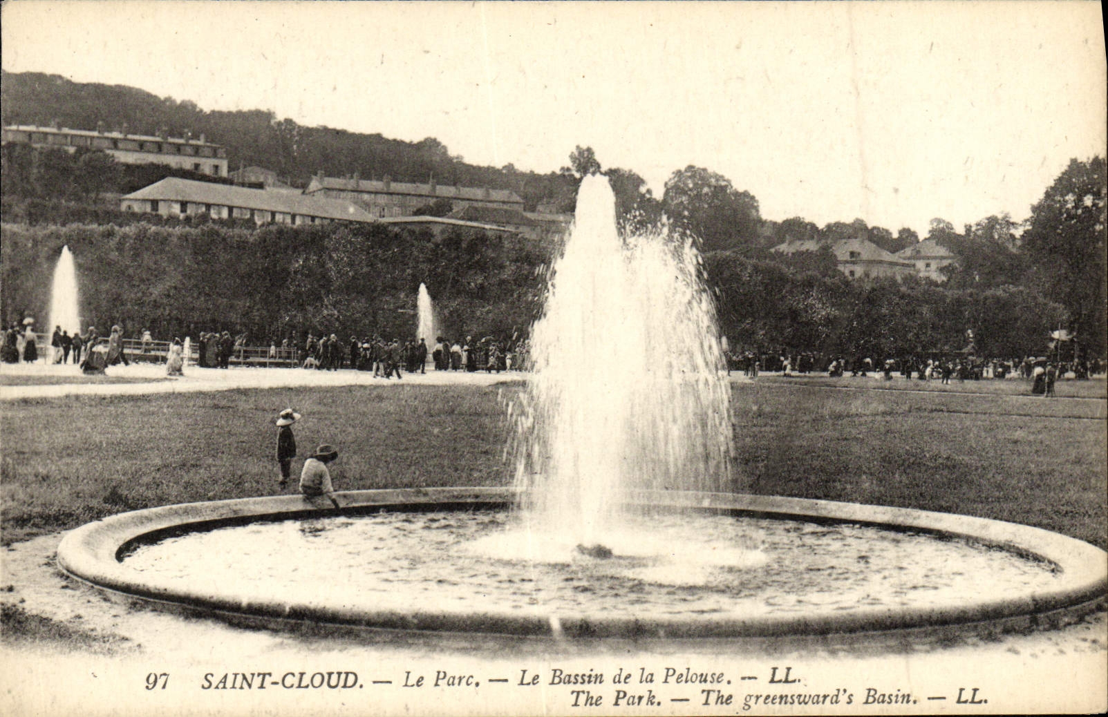 CPA Saint Cloud Le Parc Le Bassin de la Pelouse